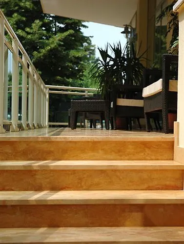 بيناريلا Hotel Bamar